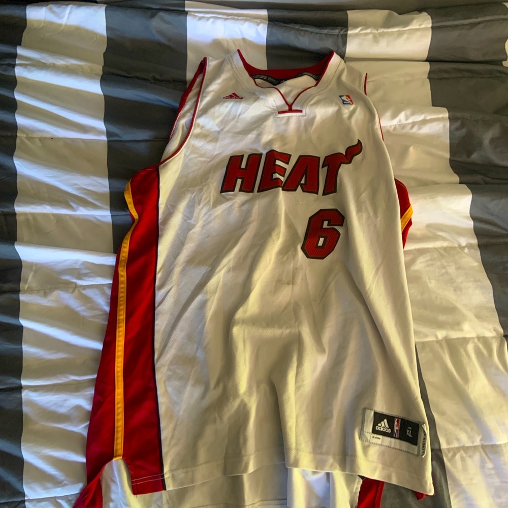 King James Lebron James Jersey Miami Heat Men’s XL